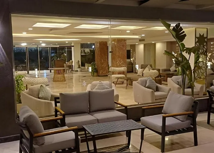 Queen T Resort Hurgada